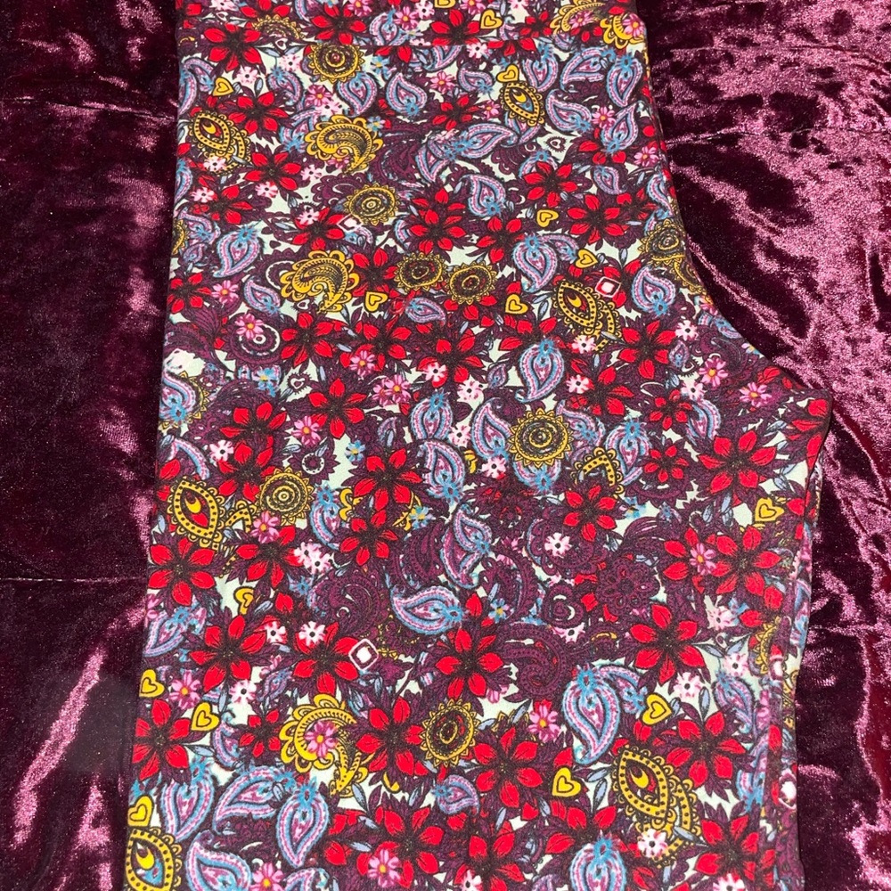 TC Paisley LuLaroe leggings